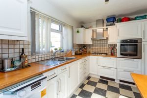 Kitchen- click for photo gallery